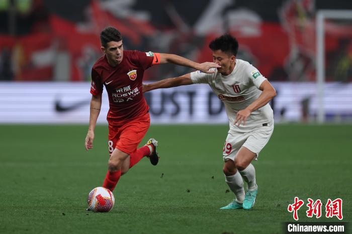中超第13轮海港主场2-0击败成都蓉城，豪取五连胜