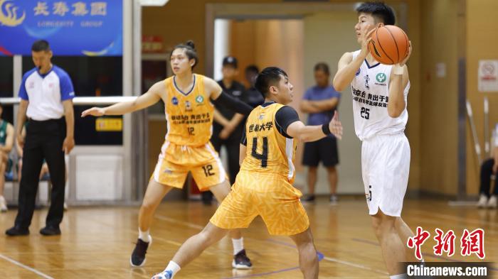 以球为媒促交流：跃动京台青出于篮友谊赛在京