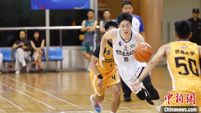 以球为媒促交流：跃动京台青出于篮友谊赛在京