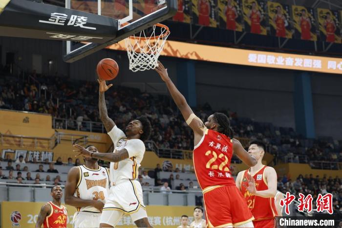 山西客场以100-98击败广厦，张宁读秒绝杀终结广