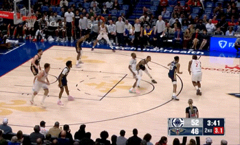 伦纳德复出单节12分率队领先18分 快船却遭逆转引