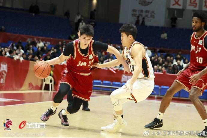 浙江稠州男篮首节三分雨助阵 大胜长白山恩都里