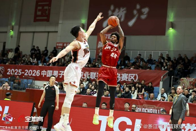 浙江稠州男篮首节三分雨助阵 大胜长白山恩都里