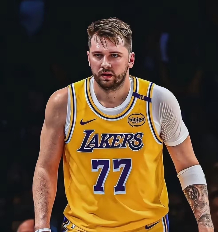 东契奇600分超越科比成湖人队史单月得分王