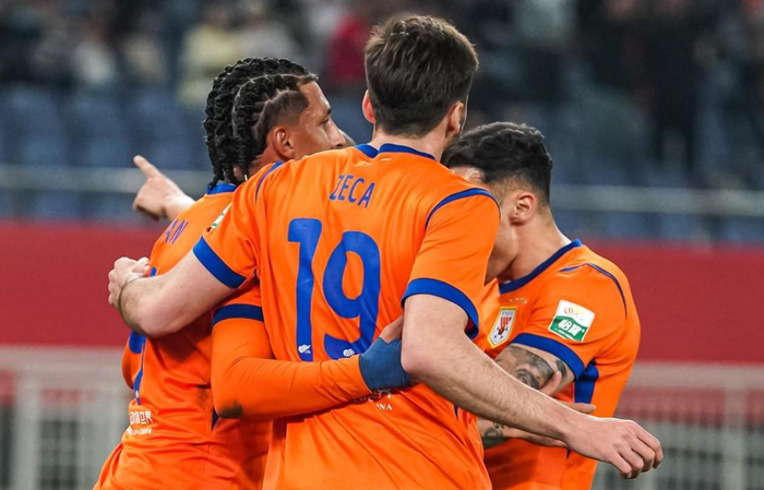 上海海港客场1-1战平山东泰山 穆斯卡特换人难救